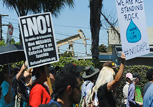 اعتراض فعالان محیط زیست به ارتش آمریکا + فیلم