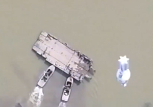 حمله تروریست‌های داعش به یک ناو سوری + فیلم