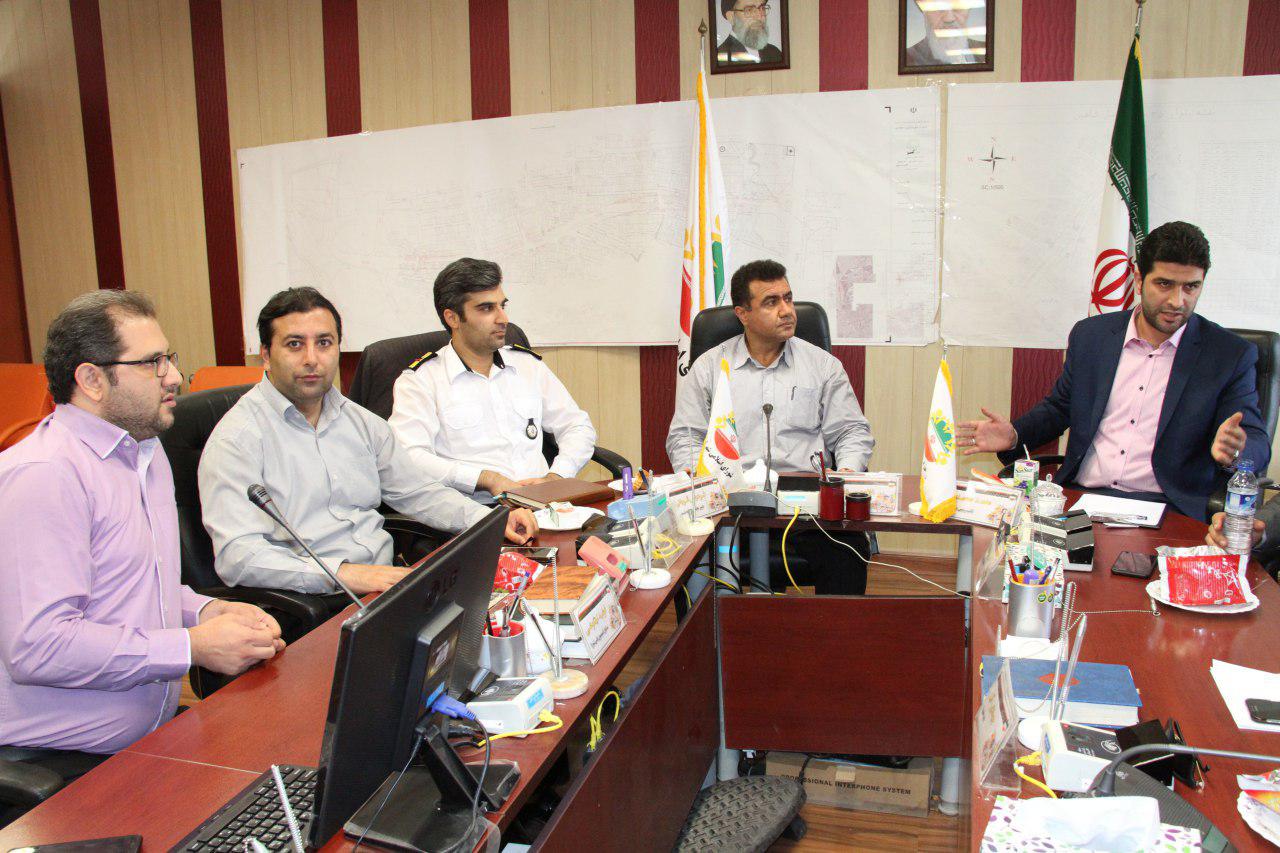 نشست صمیمی رییس شورای اسلامی شهر آمل با مدیران روابط عمومی شورا، شهرداری و سازمان های وابسته