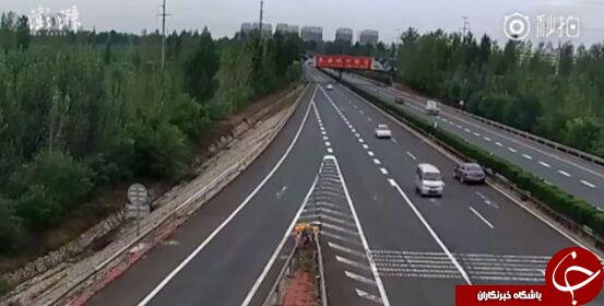 رانندگی عجیب زن چینی ، همه را شگفت زده کرد + فیلم