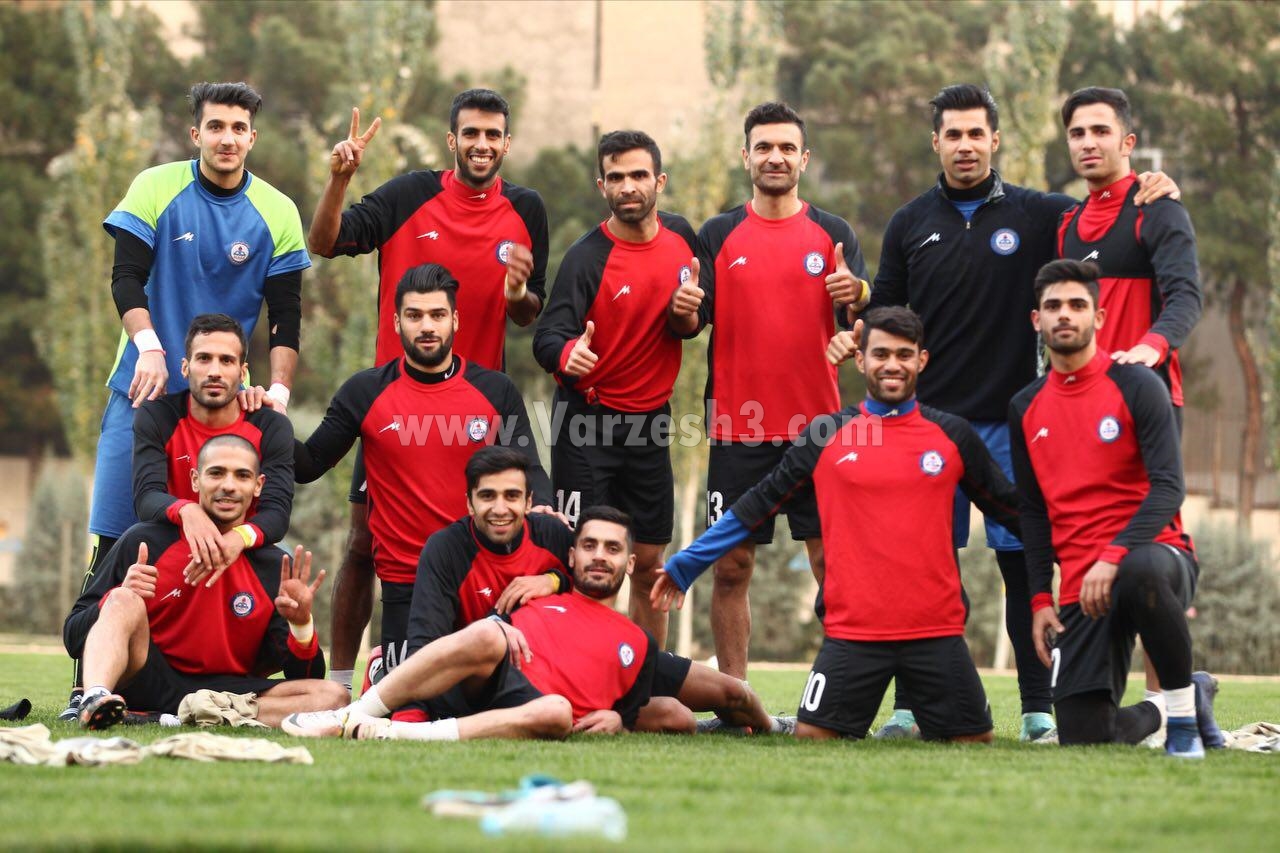 خوشحال و شاد و خندانیم(عکس)