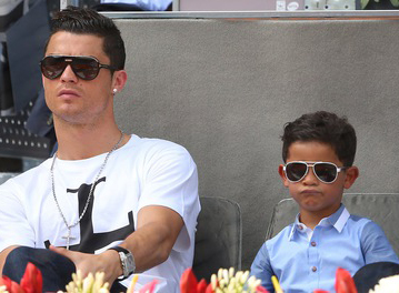 حرکت تماشایی پسر رونالدو دوستانش را میخکوب کرد +فیلم