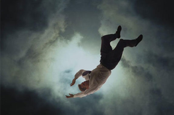 عملیات دلهره آور نجات مردی که قصد خودکشی داشت+فیلم