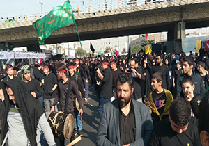 خلق صحنه‌هایی شبیه راهپیمایی اربعین + فیلم