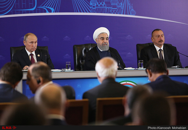 نشست خبری مشترک رؤسای جمهور ایران، روسیه و آذربایجان: روحانی: مصمم به استفاده از ظرفیت‌های سه جانبه هستیم/ پوتین: همکاری ما با ایران به ویژه در مسأله سوریه بسیار مثمرثمر جریان دارد/ علی‌اف: حجم مبادلات تجاری ایران و آذربایجان ۷۰ درصد ارتقاء یافته است