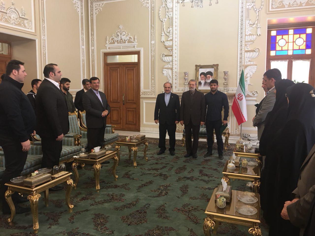 لاریجانی: اقدام علیرضا کریمی احترام به ملت ایران و صیانت از آرمان‌ها و ارزش‌ها بود/ در بودجه ۹۷ وعده‌های حوزه ورزش محقق می‌شود