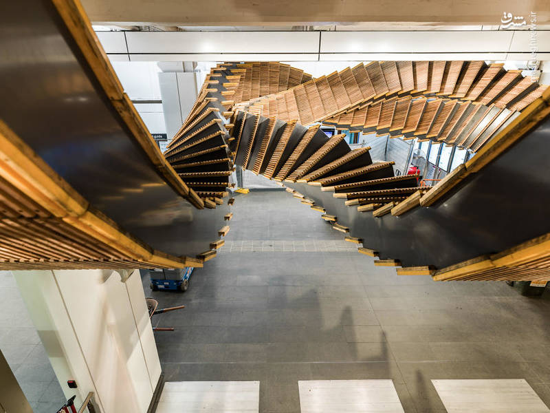 استفاده خلاقانه از پله‌برقی‌ برای تزئین مترو