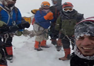 فیلمی از آخرین لحظات عمر کوهنوردان فقید خراسانی پس از صعود به قله