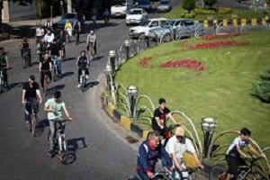 اقدام جالب پلیس راهور گیلان برای توسعه دوچرخه سواری + فیلم