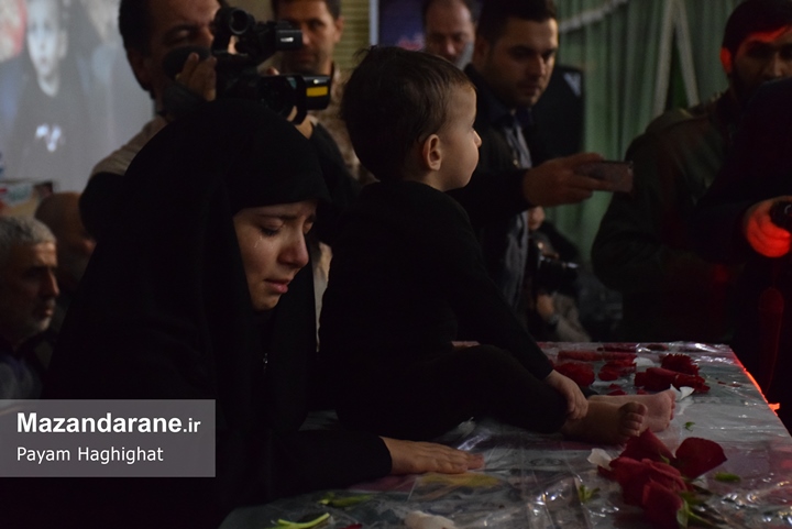 آیین شب وداع با شهید مهدی قره محمدی در آمل برگزار شد+ تصاویر