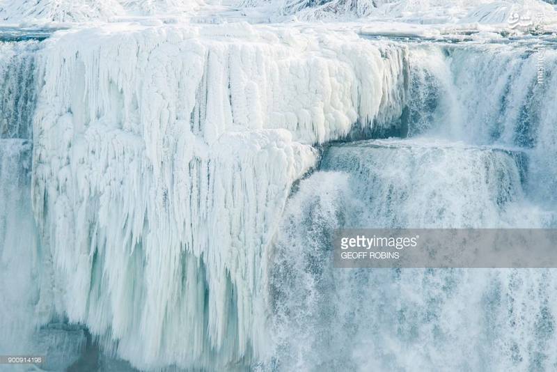 آبشار نیاگارا یخ زد