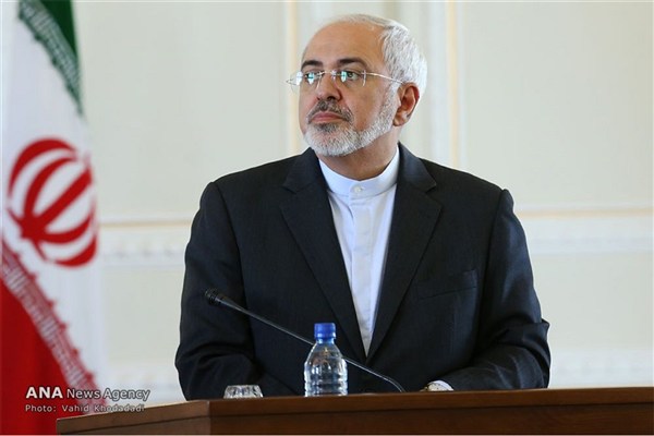 ظریف در کنفرانس امنیتی تهران: اعلام بیت‌المقدس به عنوان پایتخت رژیم صهیونیستی توسط ترامپ دشمنی آشکار با مسلمانان است/ مردم و دولت‌ عراق و سوریه دلاورانه علیه داعش مقاومت کردند