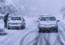 بارش باران و برف در محورهای مواصلاتی مازندران / محدودیت های ترافیکی در آخر هفته