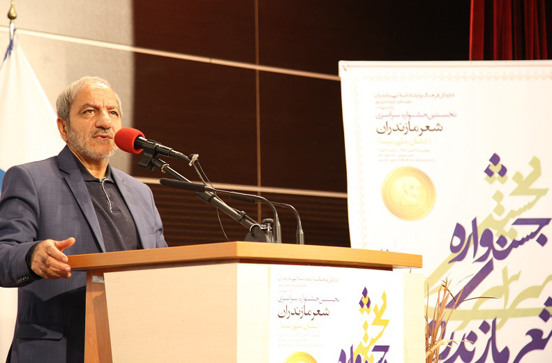 شاعران در تقویت اخلاق اسلامی و هنر انقلابی  نقش آفرین باشند