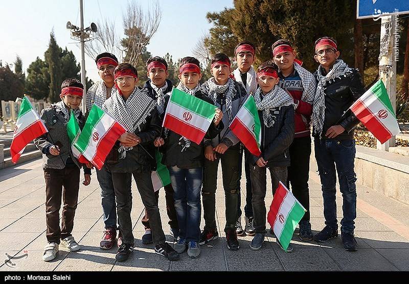 مراسم جشن آغاز دهه فجر در اصفهان