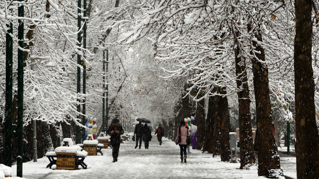 بارش برف و باران در برخی جاده‌های مازندران