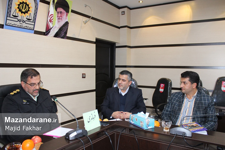 اصحاب رسانه پل ارتباطی بین مردم و پلیس هستند