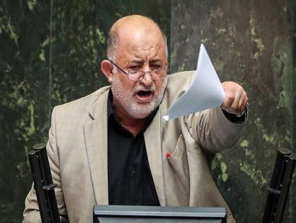 پشت پرده فروش کارخانجات دولتی با سلیقه شخصی به برخی افراد خاص/ عضو فراکسیون کارگری: به خاطر منافع ۴ زن اصلاح طلب، منافع ۵۴۰ کارگر یک کارخانه از بین رفت!