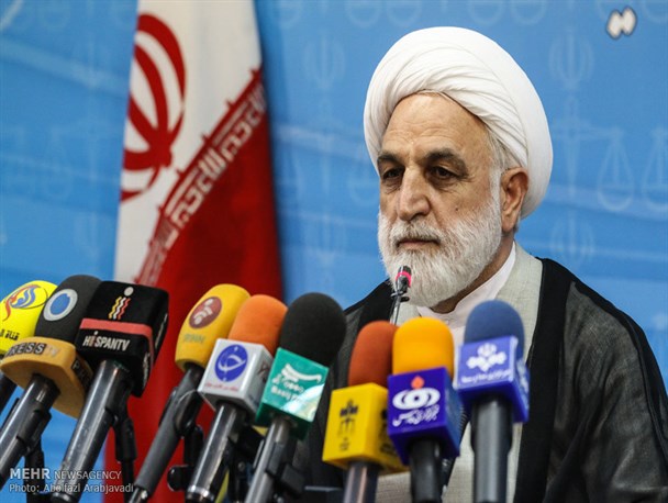 حجت الاسلام والمسلمین محسنی اژه ای؛ نباید با دستگیری یک نفر کارخانه او تعطیل و کارگران بیکار شوند/ توفیق زیادی در مبارزه با قاچاق کالا نداشته ایم