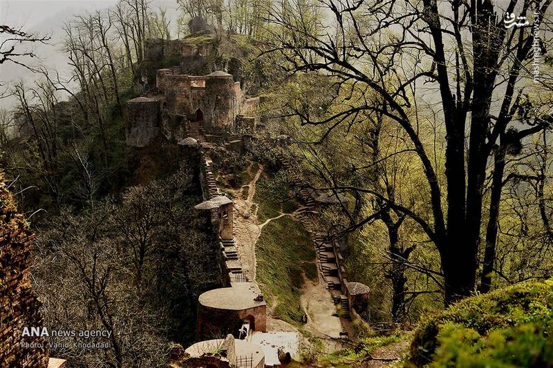 قلعه شگفت‌انگیر در در دل جنگل‌های فومن
