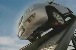 تست بسیار جالب تعادل خودروی لوکس + فیلم