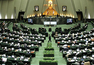 دعوای نمایندگان مجلس صحبت‌های آخوندی را قطع کرد + فیلم