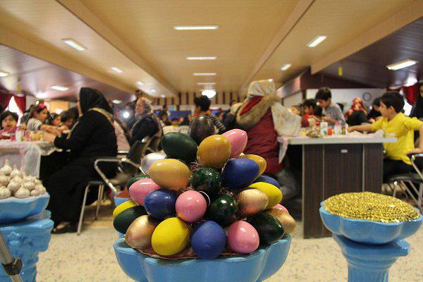 برگزاری چهارمین جشنواره تخم مرغ رنگی در آمل+ عکس