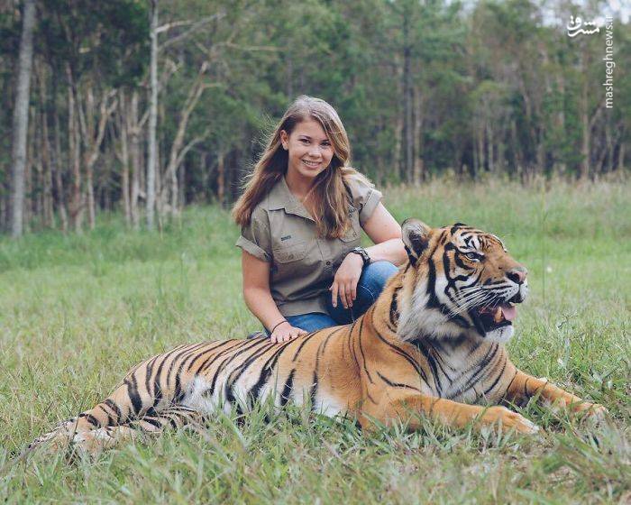 صمیمیت یک دختر با اهالی باغ وحش!
