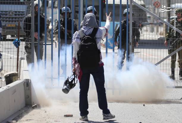 دختران انقلاب