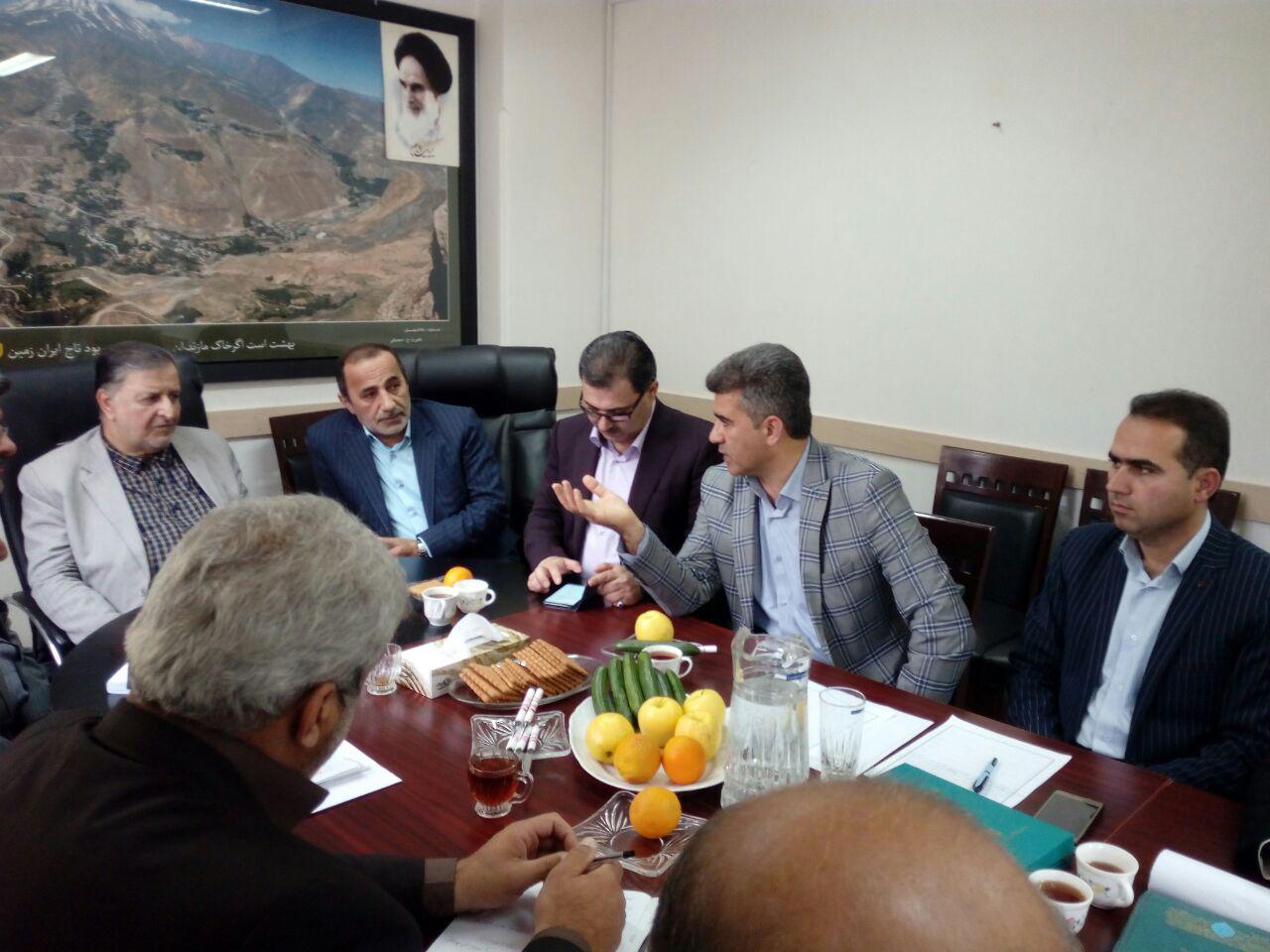 مشکلات گاز رسانی و آسفالت روستاهای لاریجان مورد بررسی قرار گرفت+ تصاویر