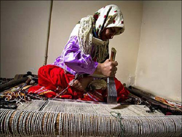 ۸۰ درصد شاغلین صنایع دستی خراسان شمالی زنان هستند/ ۴ اثر صنایع دستی استان ثبت جهانی شده است