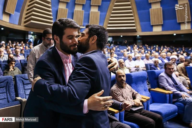 عکس/ بنی‌فاطمه در آغوش میثم مطیعی