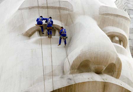 غول‌پیکرترین و خیره کننده‌ترین مجسمه‌های جهان که شگفت زده تان می‌کند+ تصاویر