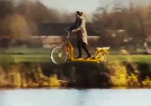 دوچرخه جالبی که عملکردی شبیه به تردمیل دارد! + فیلم