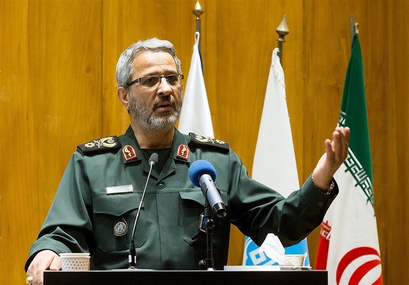 بارها آمادگی بسیج را برای کمک به دولت اعلام کرده ایم/ راه را باز کنید شما تنها نیستید، ظرفیت بسیج در اختیار شماست