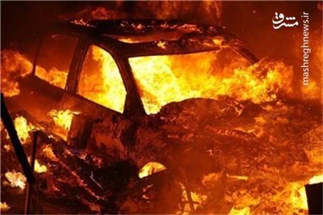 فیلم/ آتش زدن تعدادی خودرو مقابل یک مرکز خرید!