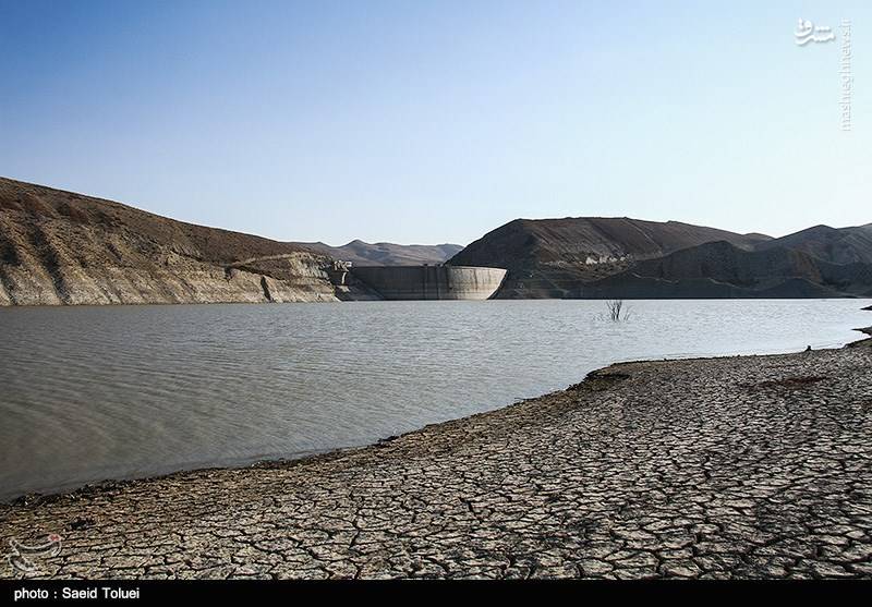 کاهش شدید آب سد شیروان