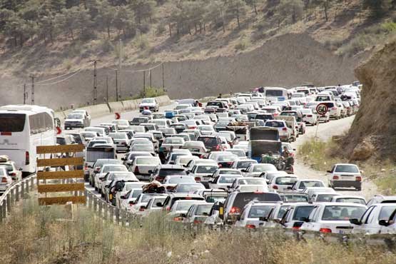 ترافیک در محورهای هراز و کندوان سنگین و پرحجم است