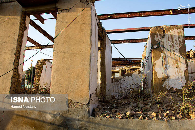 عکس/ زندگی زیر سقف‌های لرزان