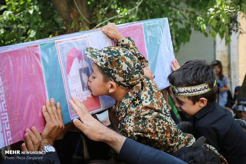 عکس/ تشییع پیکر شهید محمد جواهری