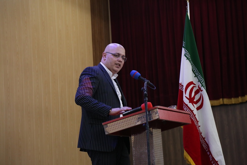 دهمین آیین تجلیل از دانش آموختگان فن بیان و سخنوری+ تصاویر