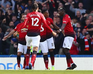 چلسی ۲-۲ یونایتد: یک امتیاز از میان مشت و لگد