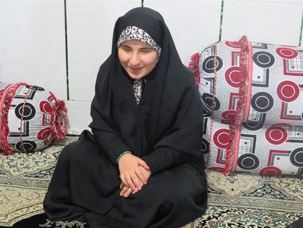 پای درددل های دختر نابینای حافظ کل قرآن؛ کم توجهی آموزش و پرورش استثنائی به نخبه نابینای یاسوجی/آرزوهای جالب و متفاوت کلثوم/تنها وقتی کار دارند سراغم را می گیرند