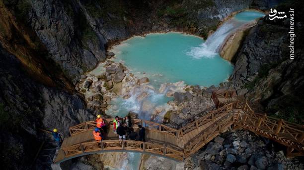 عکس/ دریاچه‌ای فیروزه‌ای در ترکیه