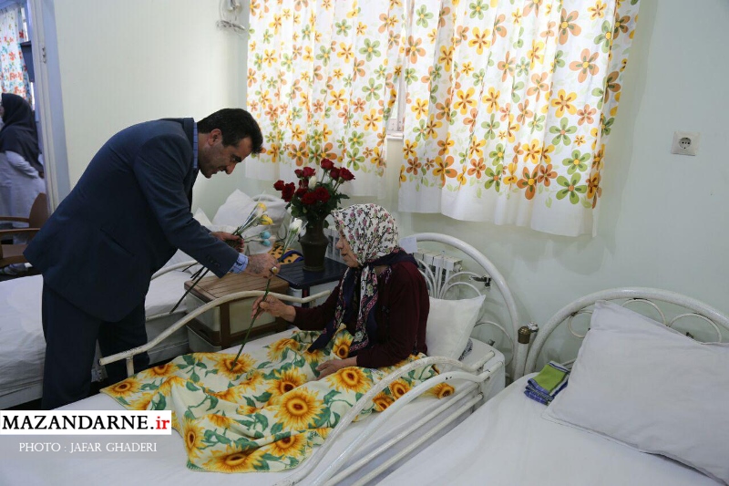 دیدار مسئولان بابل از سالمندان موسسه باب الحوائج + تصاویر