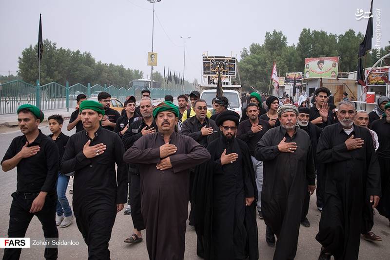 عکس/ پیاده‌روی زائران از کربلا به نجف
