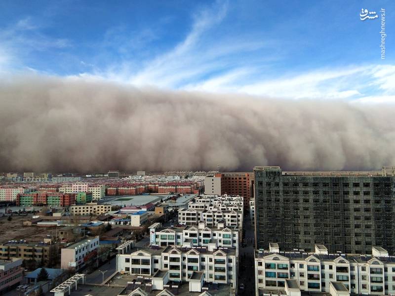 تصاویر هولناک از طوفان شن در چین