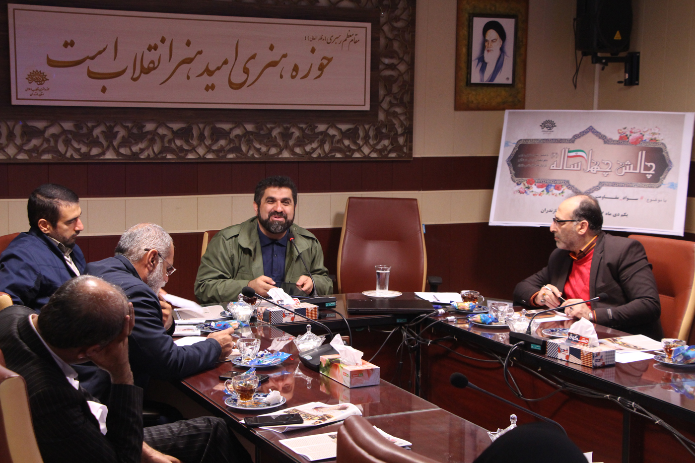 سواد مقاومت  در سومین نشست چالش چهل ساله بررسی شد