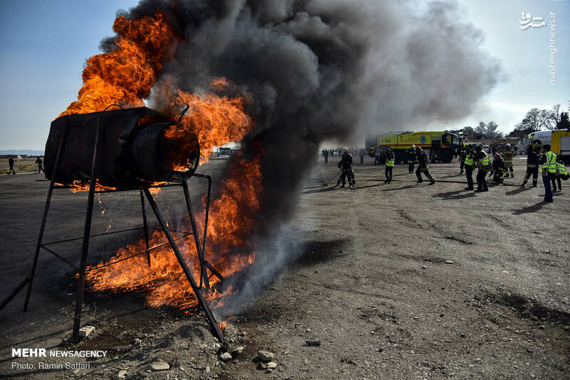 عکس/ مانور «طرح اضطراری» در فرودگاه مشهد