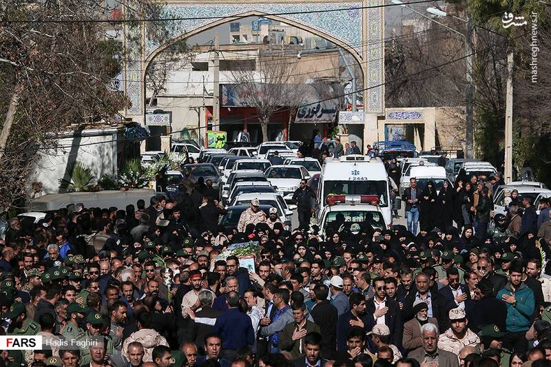 عکس/ تشییع ۳ شهید دفاع مقدس در شیراز
